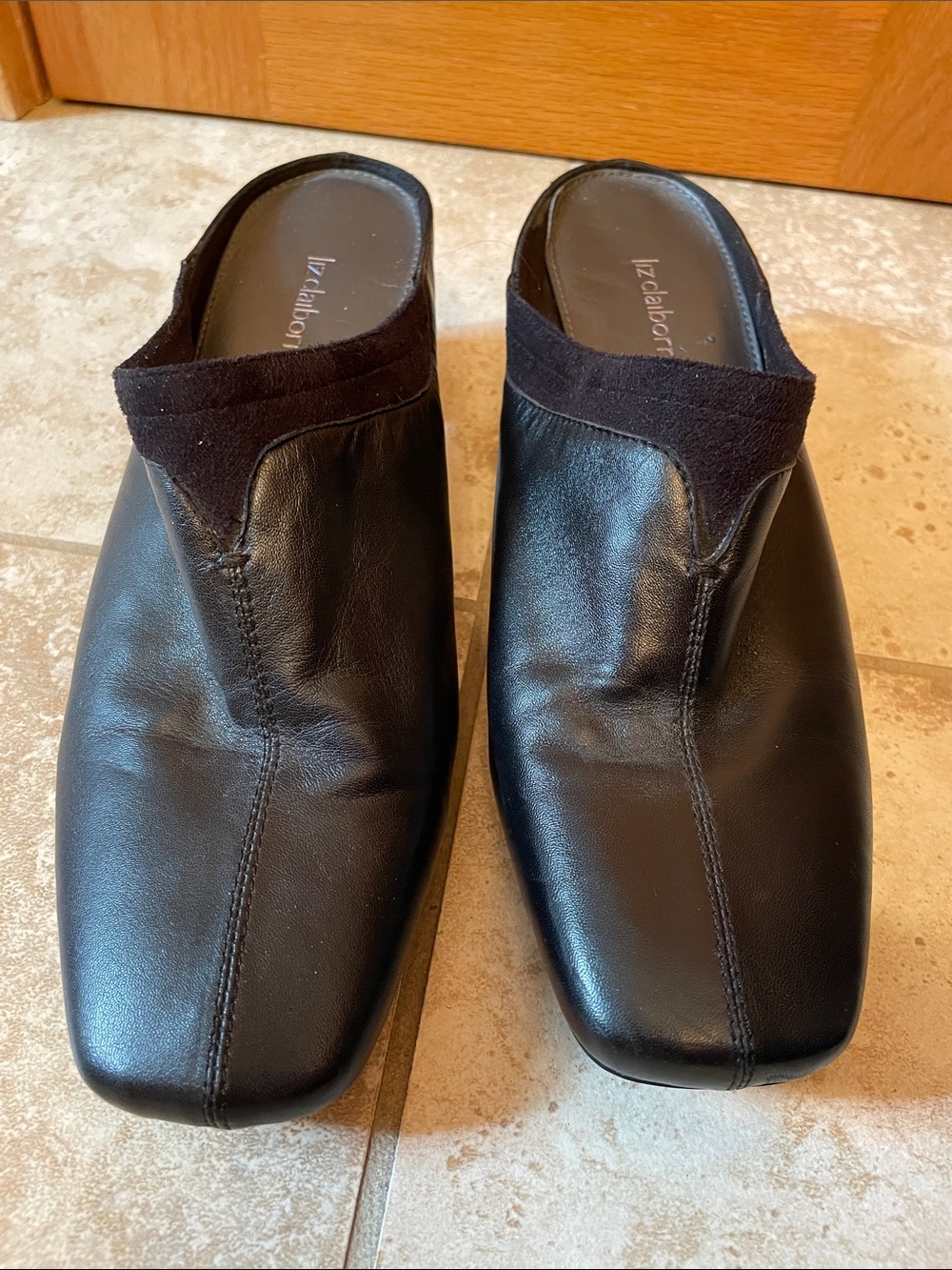 Liz Claiborne Black Leather Slip-On Mules